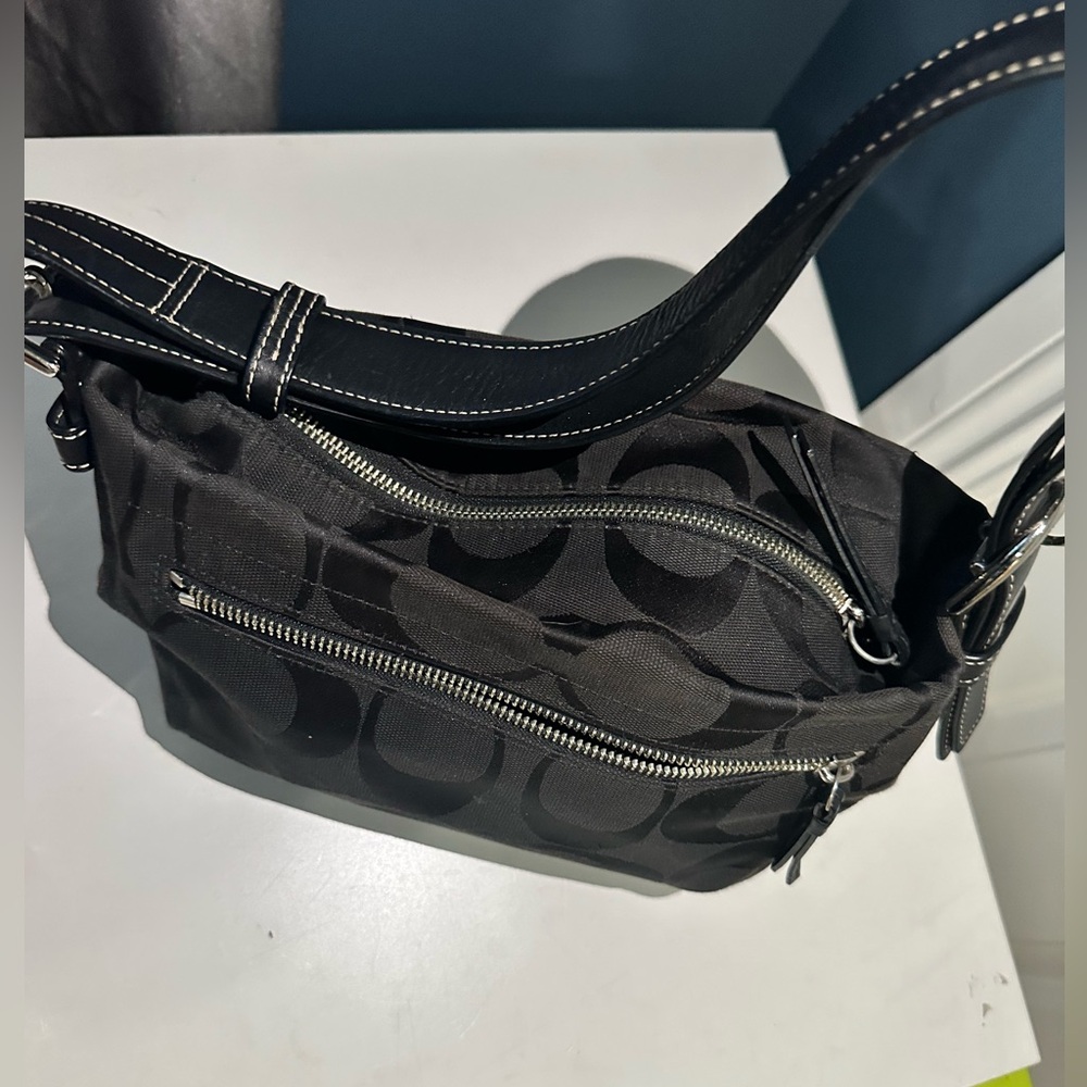 Purse gently used black coach